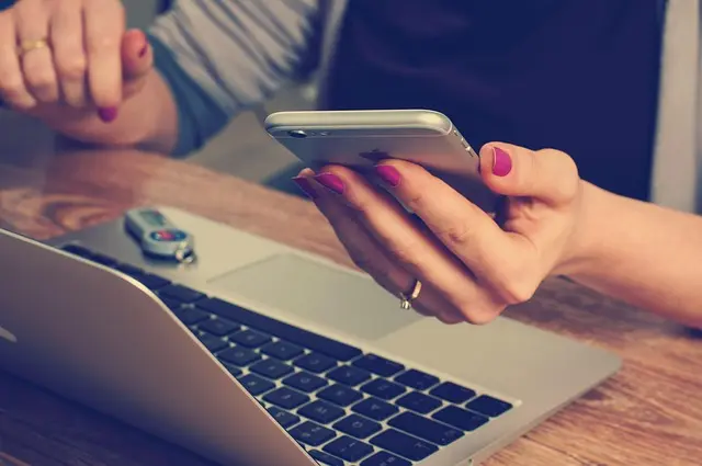 Comment l'univers connecté améliore la productivité au travail